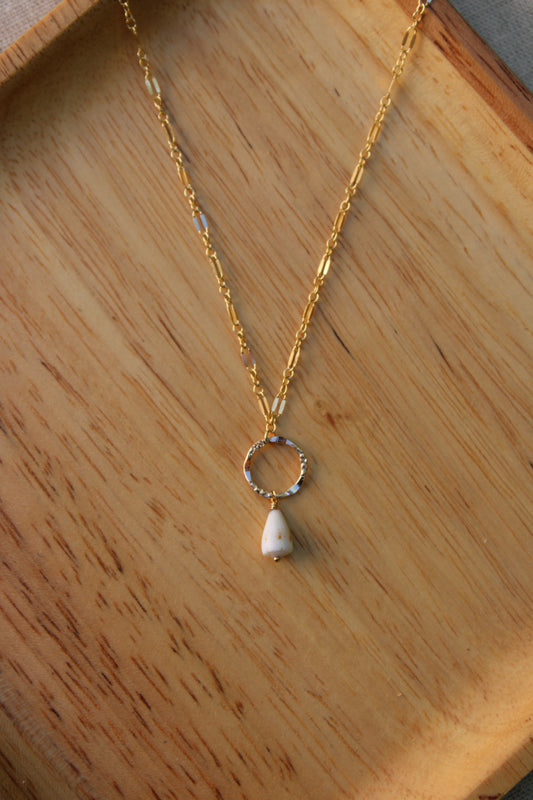 Ruffled Ring Cone Shell Necklace